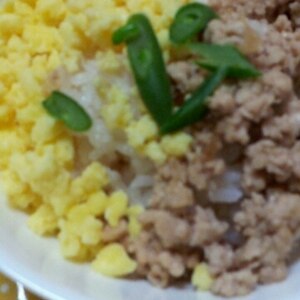 簡単鶏そぼろ丼